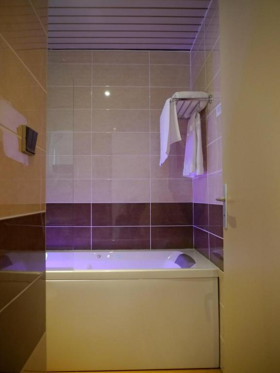 Hotel Le Barry, Toulouse Nord Gratentour Oda fotoğraf